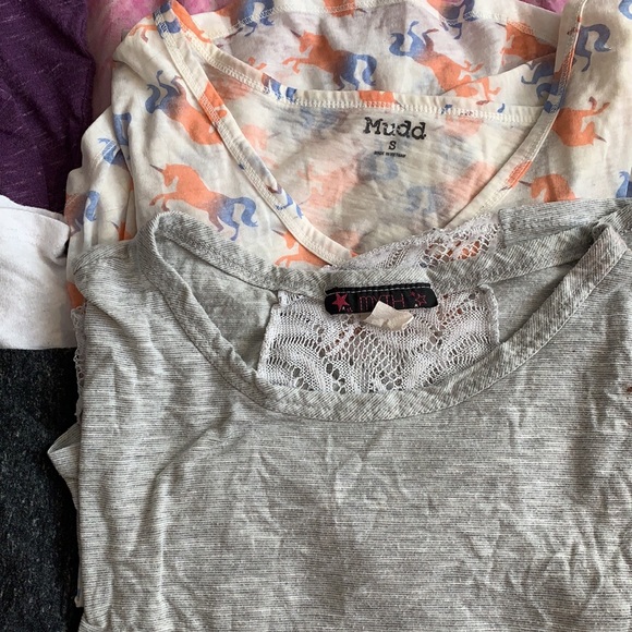 Shirt bundle of Four - Picture 12 of 12